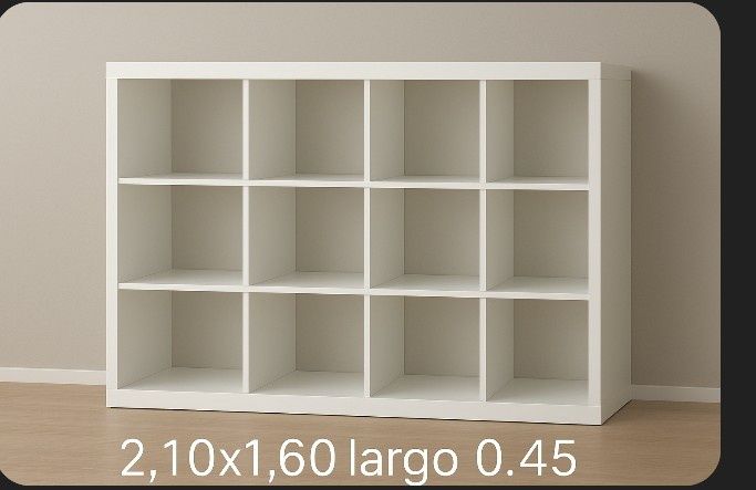 Móvel em madeira maciça ótimo estado