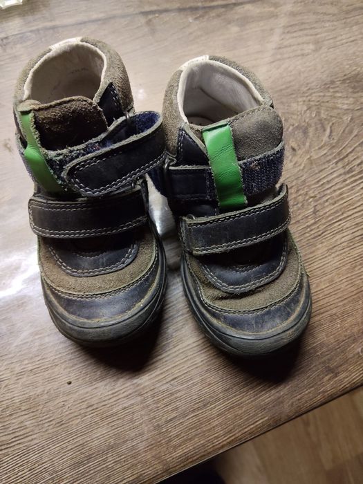 Кросівки для осені