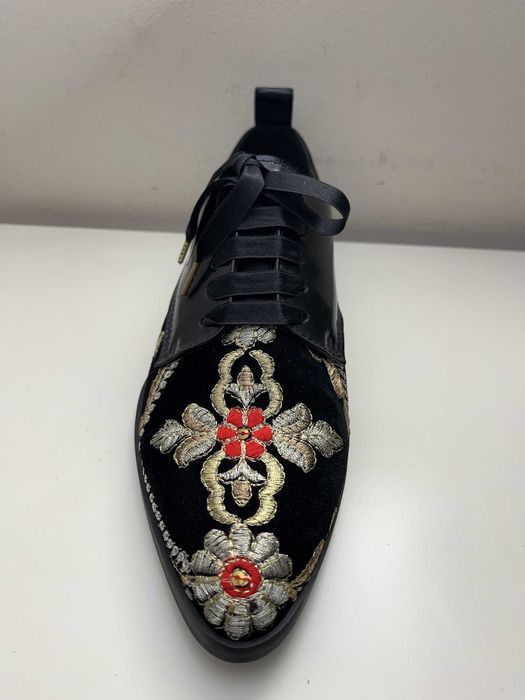 Sapato Senhora com Bordado