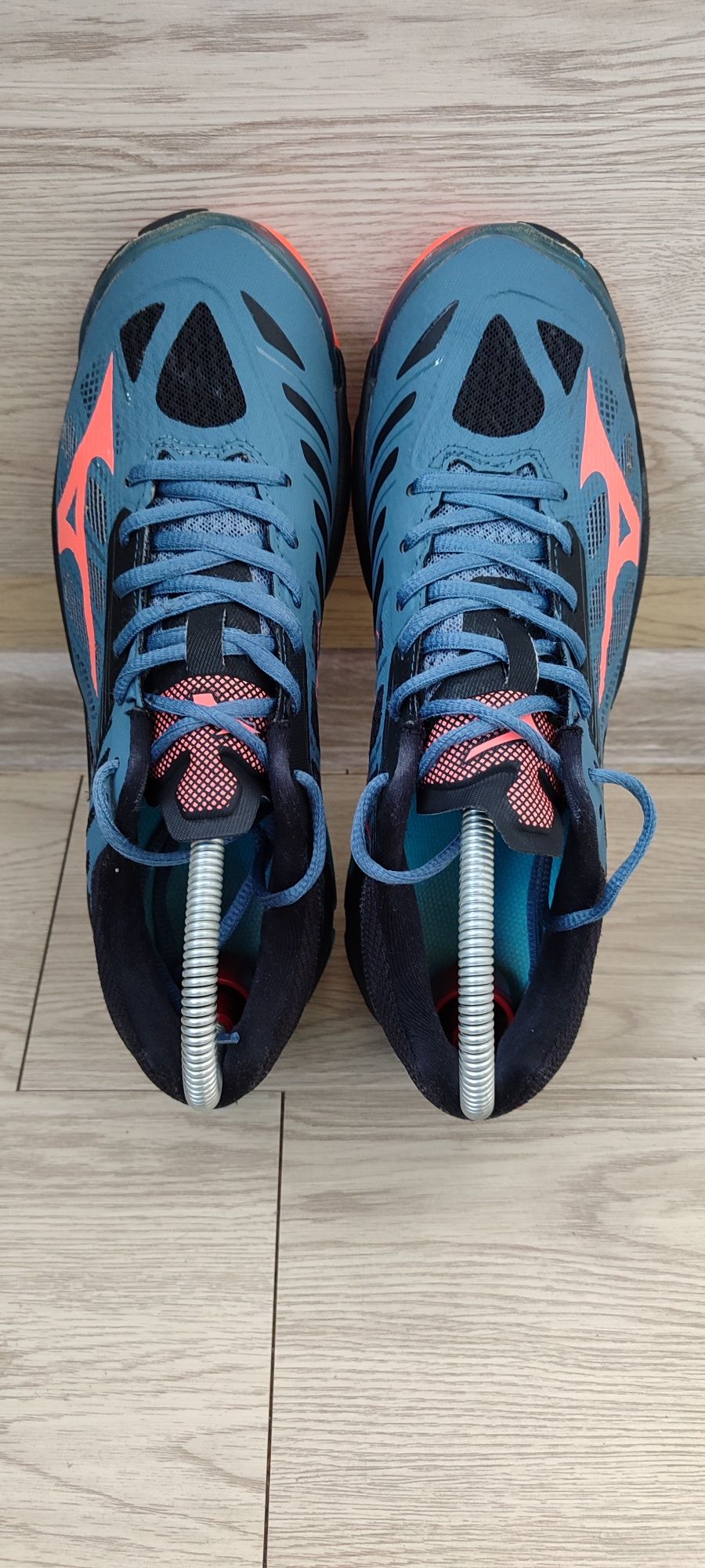 Mizuno Wave Lightning Z4 жіночі кросівки