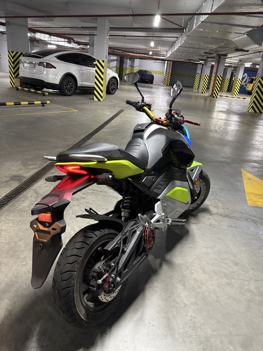 Электромотоцикл 10000w ,ременой привод ,центральный мотор Like.Bike G6