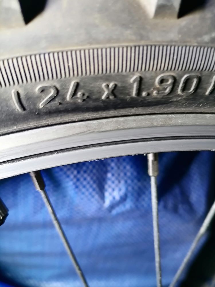 Bicicleta c/ roda 24