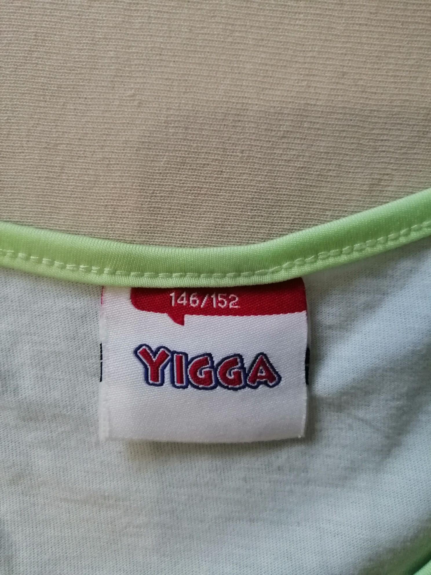 Kolorowa bluzka na ramiączka Yigga