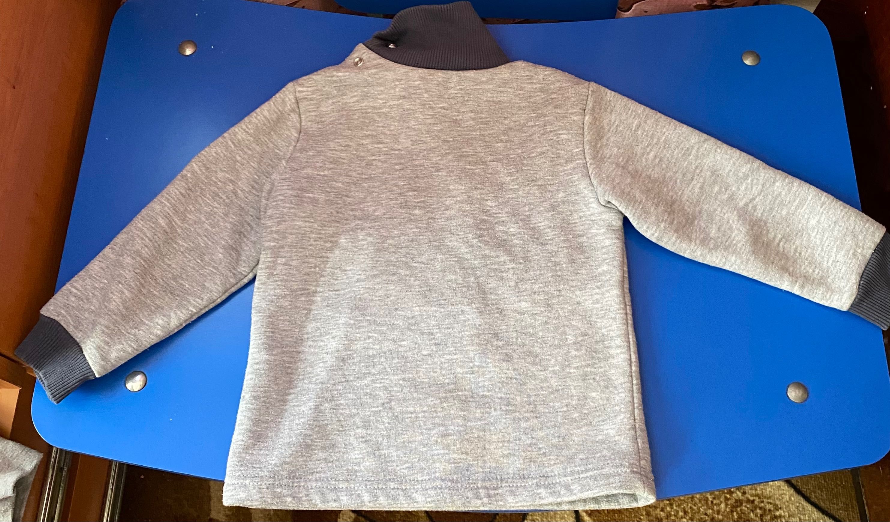 Продам дитячий светр