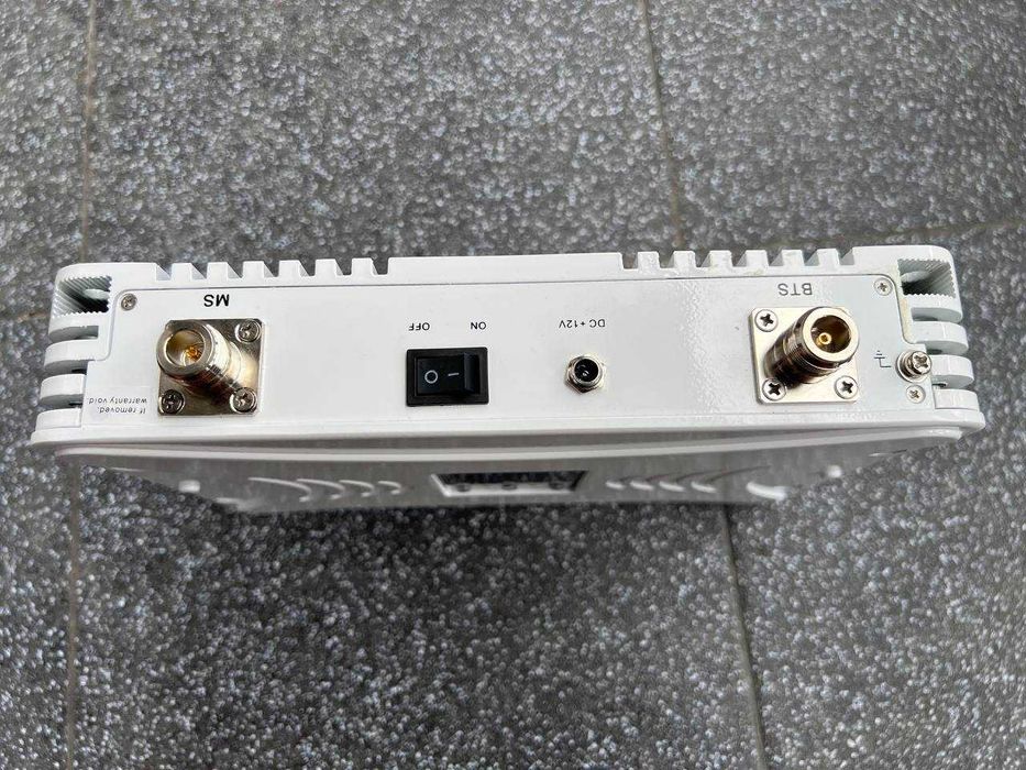 Репітер Amplitec C23L-B1B3B8 2G/3G/4G