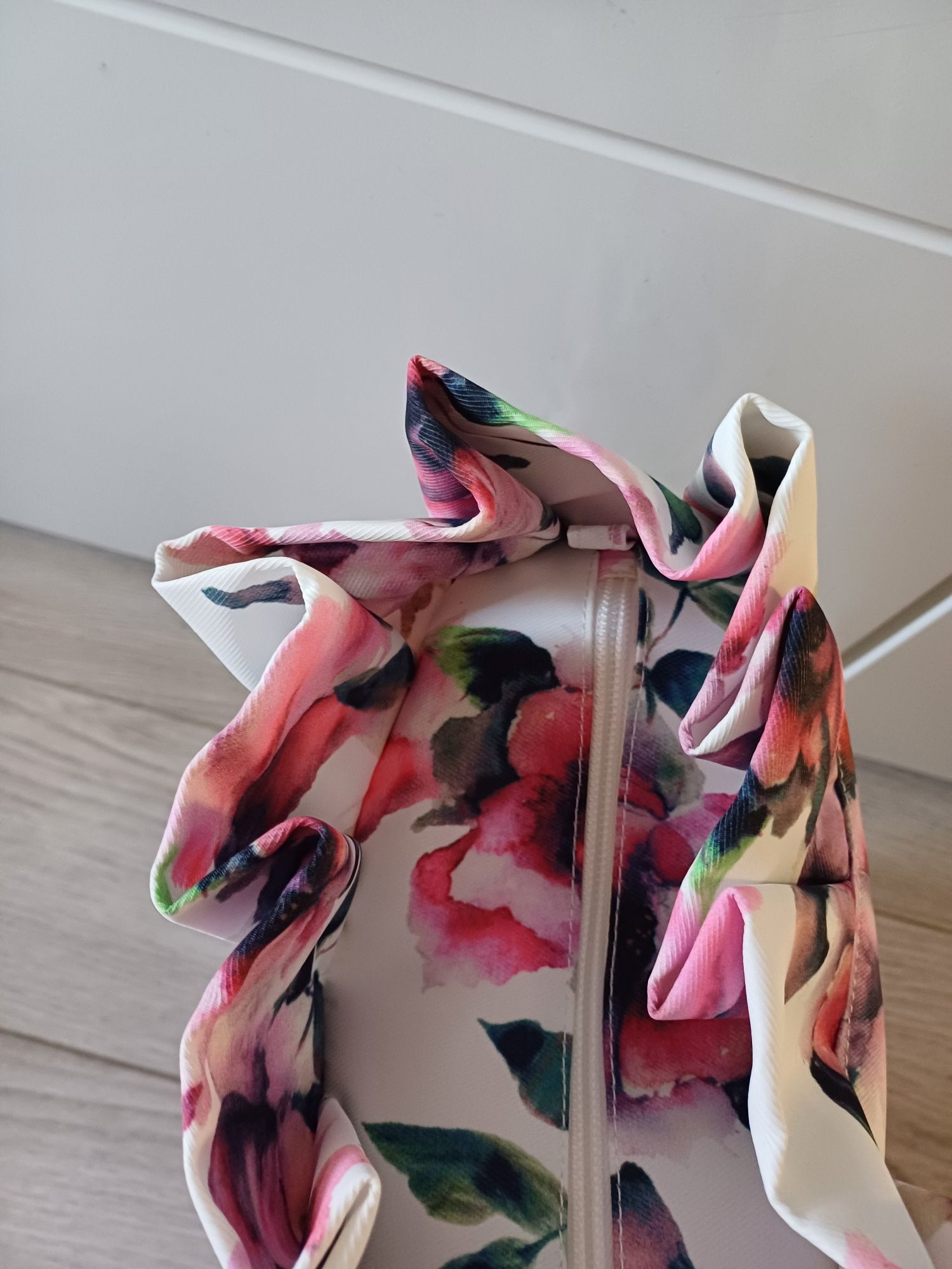 Organizer w różowe kwiaty do torebki O Bag Standard