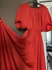 Дуже гарна довга сукня з шовку яркого кольору