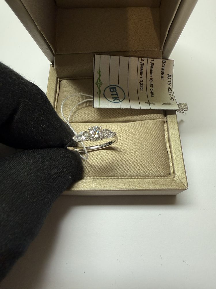 Кольцо Cartier 750 проба, природные бриллианты 0.72 ct, сертификация