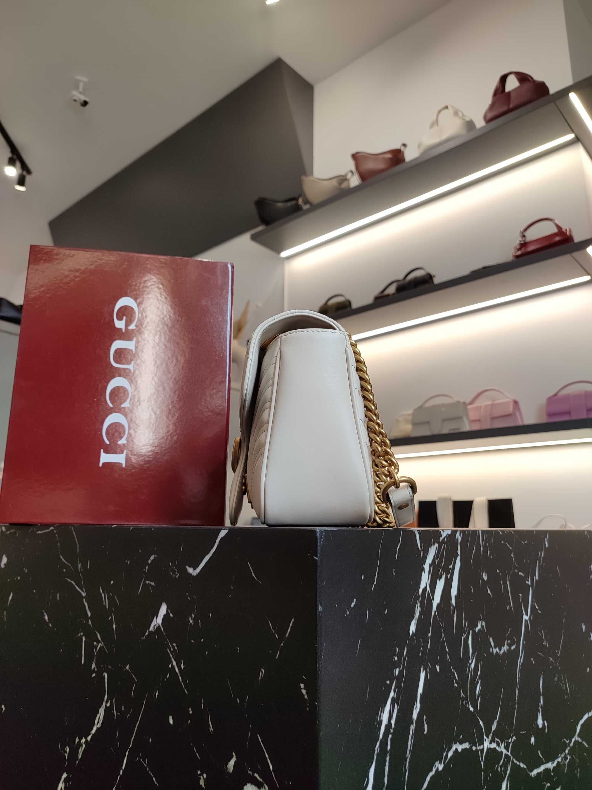 Сумка Gucci GG Marmont Small Shoulder Bag in White With Heart