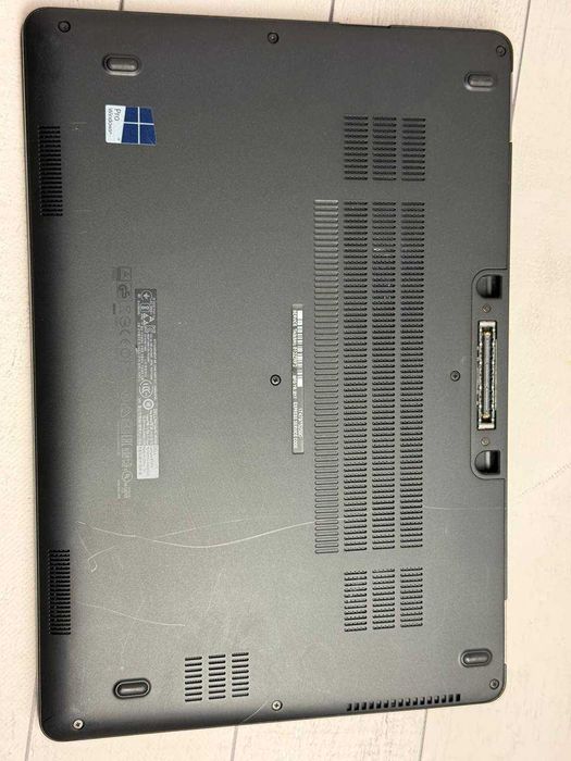 Dell 7470 i5-6300U 8ram ssd 128 знос  батареї 54%