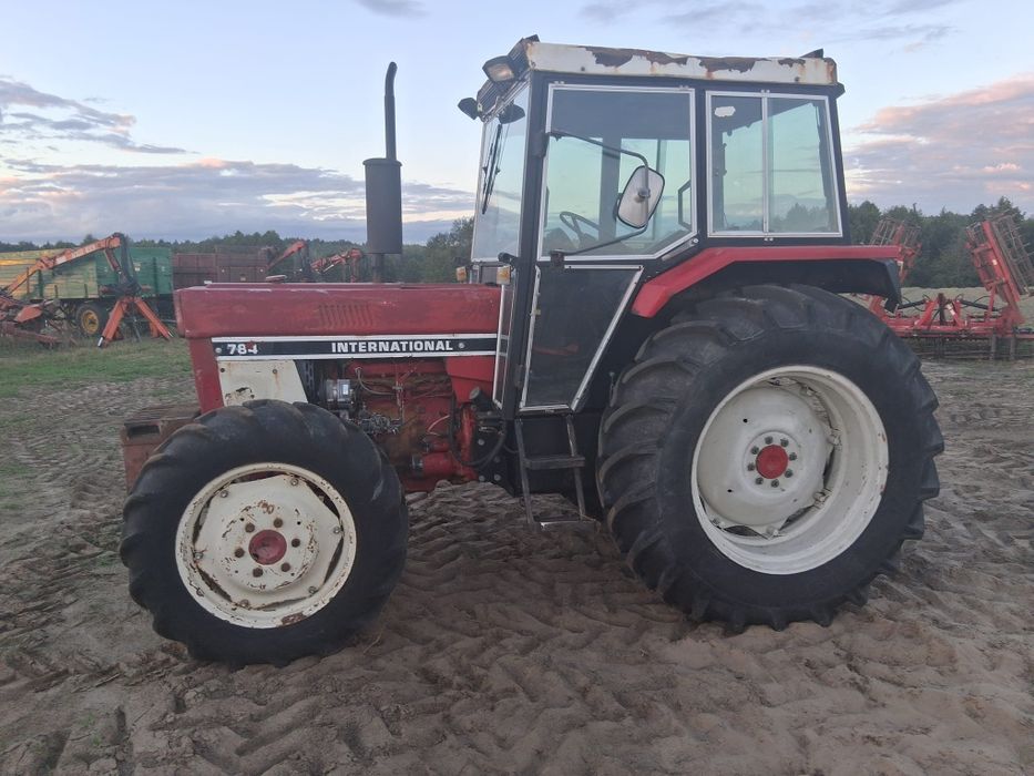International 784 (Case) 4x4 ładny sprowadzony ze Szwecij