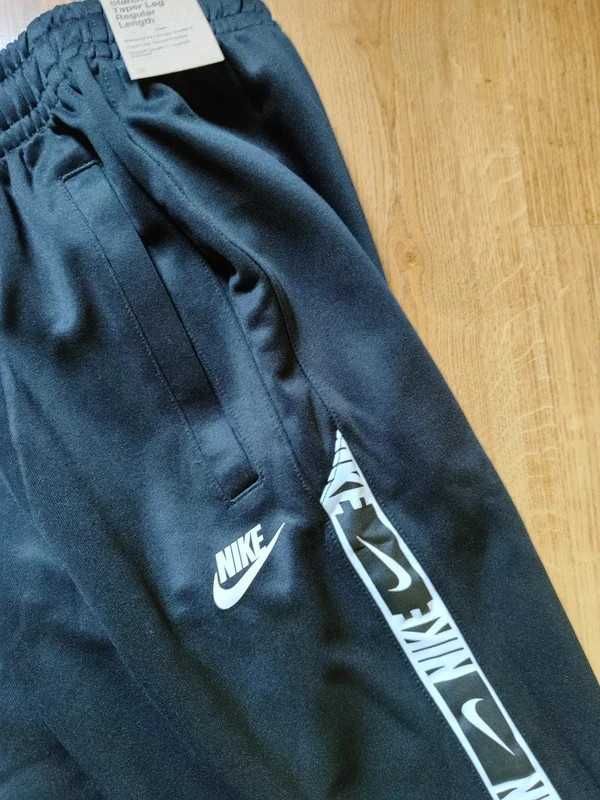 Spodnie Nike NSW Repeat Jogger