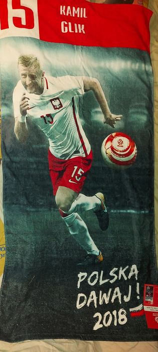 Nowy ręcznik Reprezentacji Polski Kamil Glik.