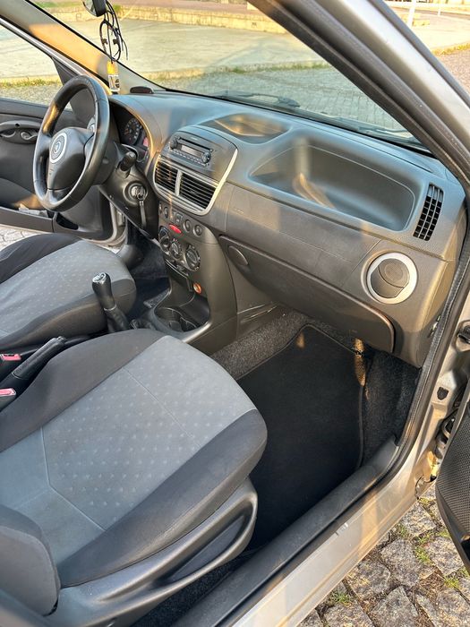 Fiat Punto 1.3 JTD 5 lugares ano 2005