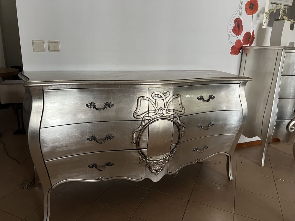 Comoda estilo Imperio