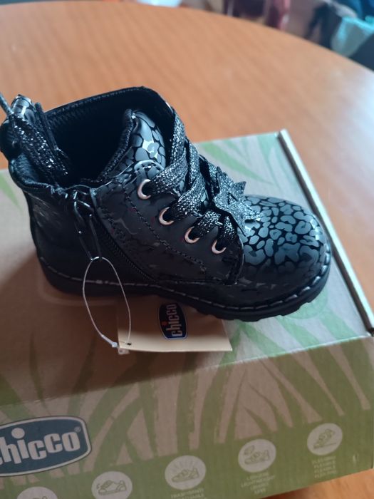 Botas Chicco com etiqueta