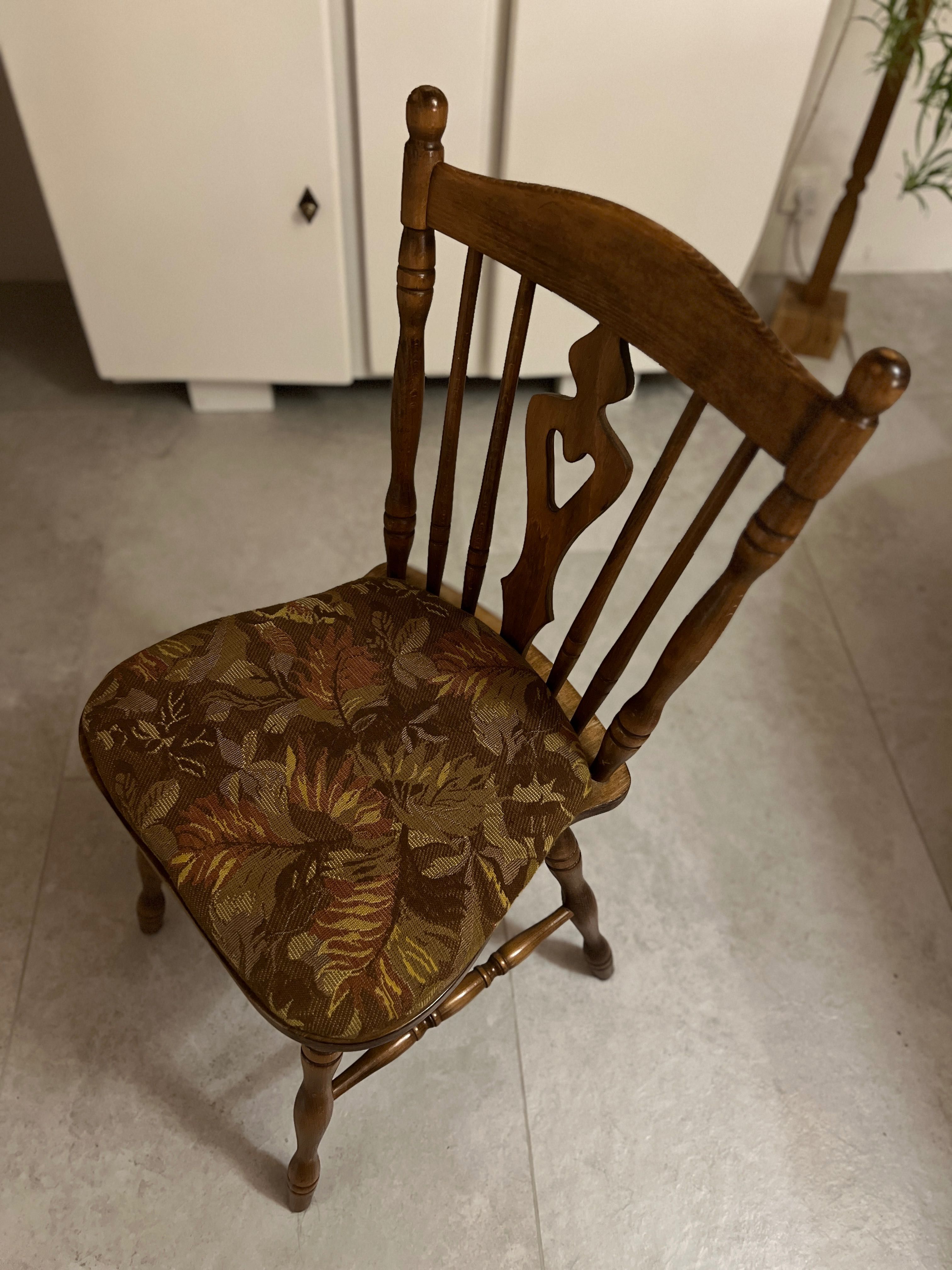 Krzesła toczone dębowe tapicerowane