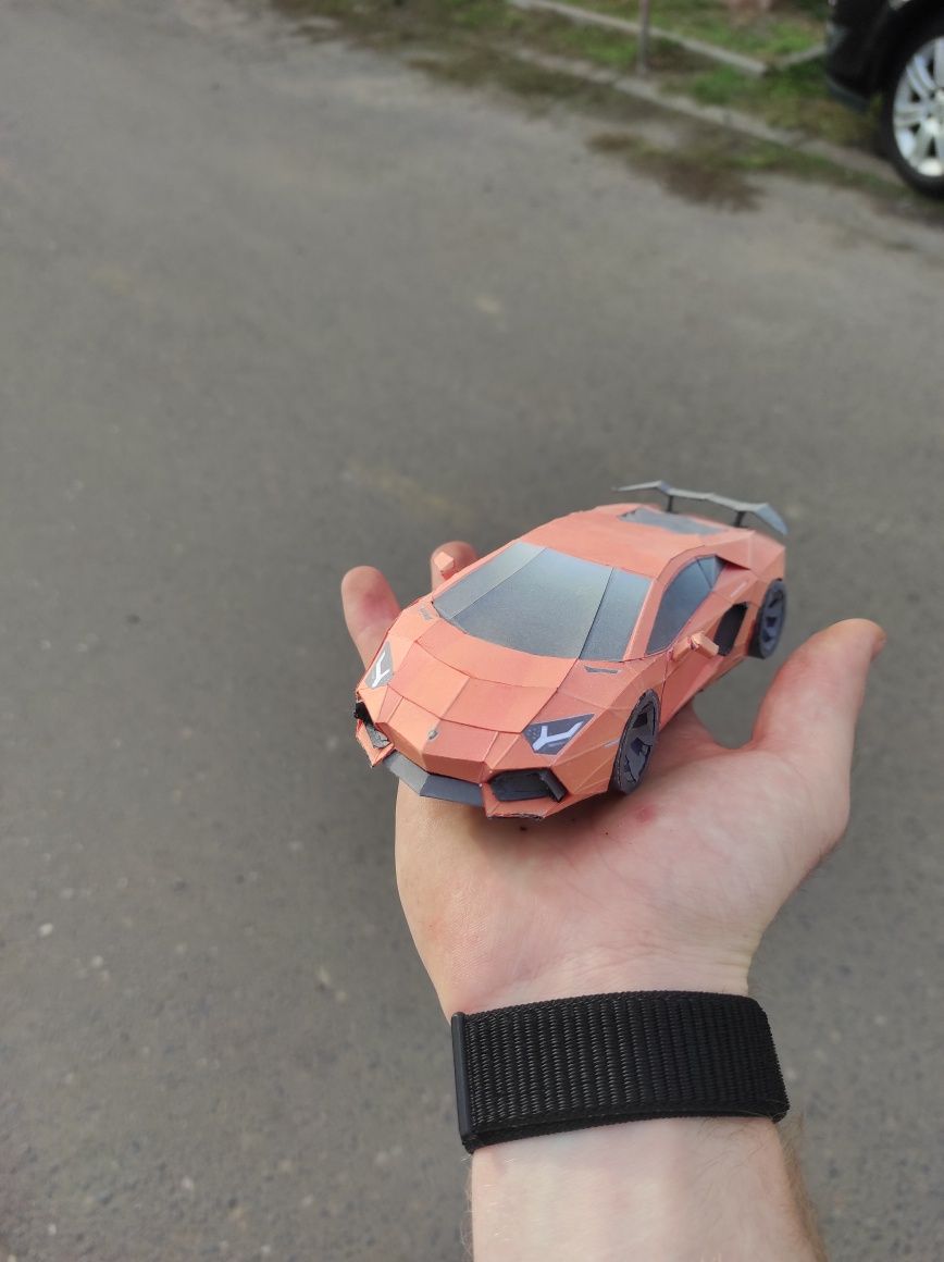 Lamborghini Aventador model papierowy