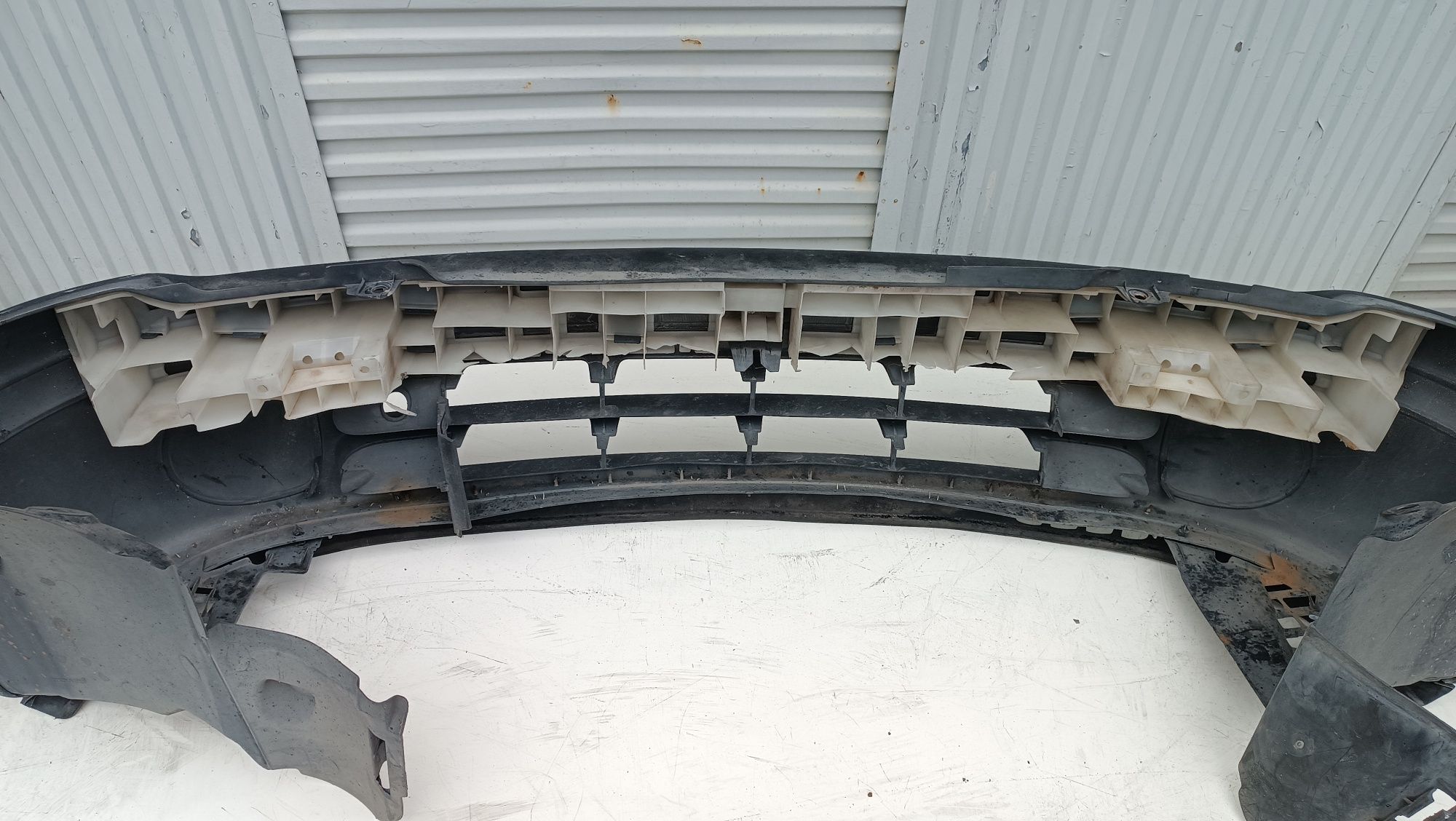 Vendo parachoque de frente Renault Clio 2 ano 1998/2001