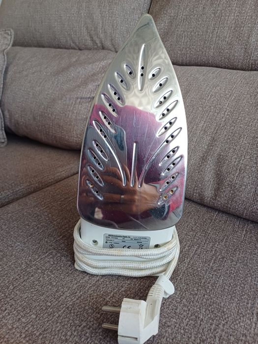 Ferro de engomar UFESA