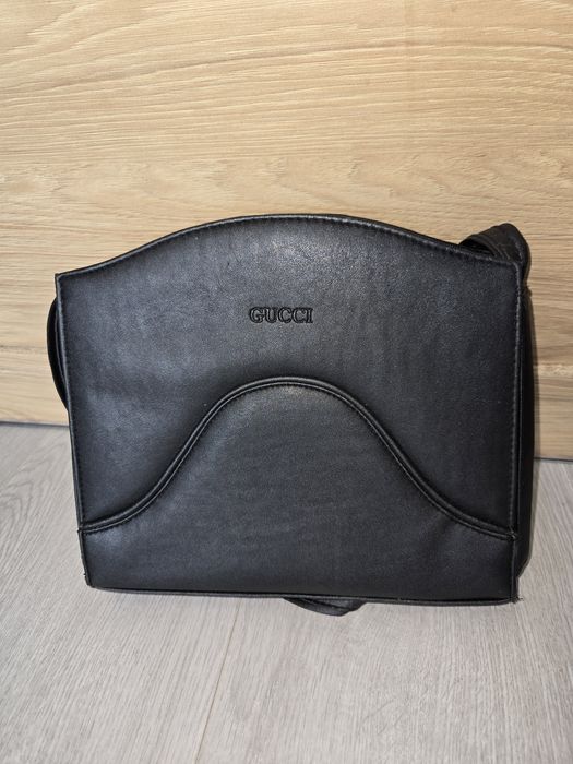 Gucci czarna klasyczna torebka na ramię