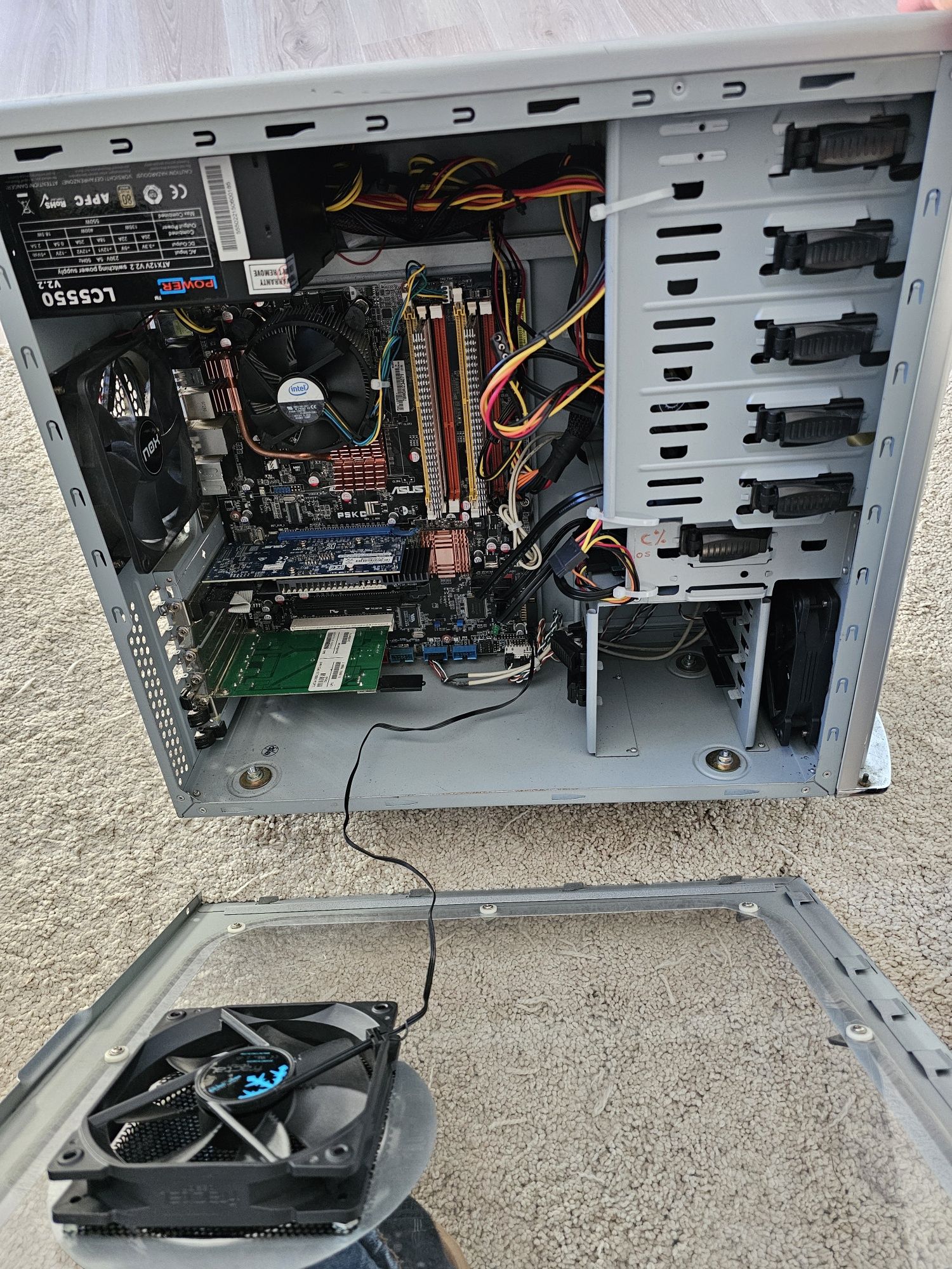 Computador completo.