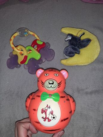 Іграшки для дитинки