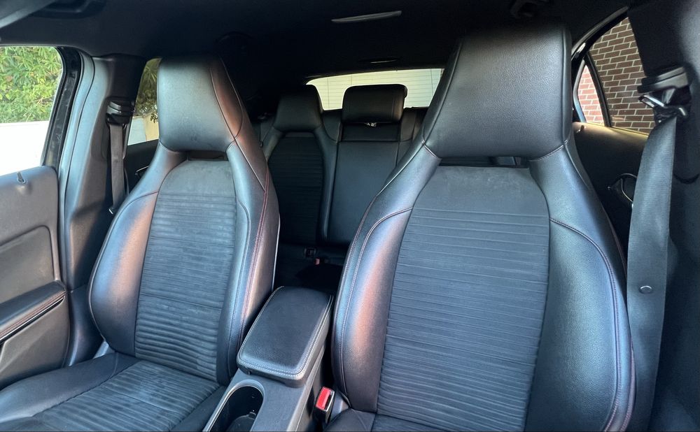 Mercedes-benz A180 Amg pack nigth Aceito Retoma