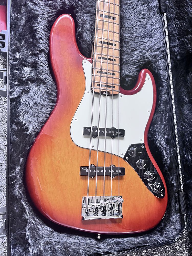 Gitara basowa Fender Jass Bass Elite USA