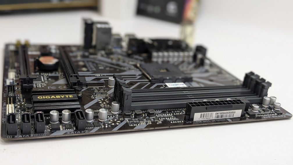 Материнська плата GIGABYTE B450M DS3H\Socket AM4\ГАРАНТІЯ!