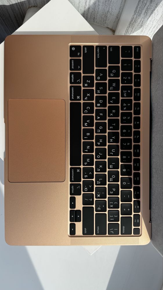MacBook Air 13 Retina, Gold, 256GB with Apple M1 (MGND3) 2020