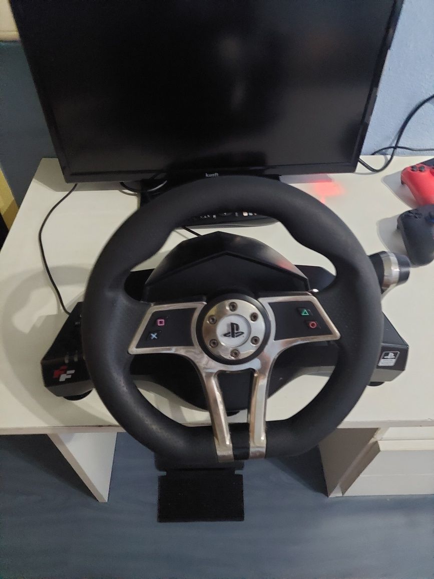 Volante ps4-ps3 em mt bom estado