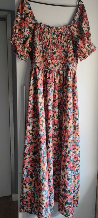 Długa sukienka w kwiaty