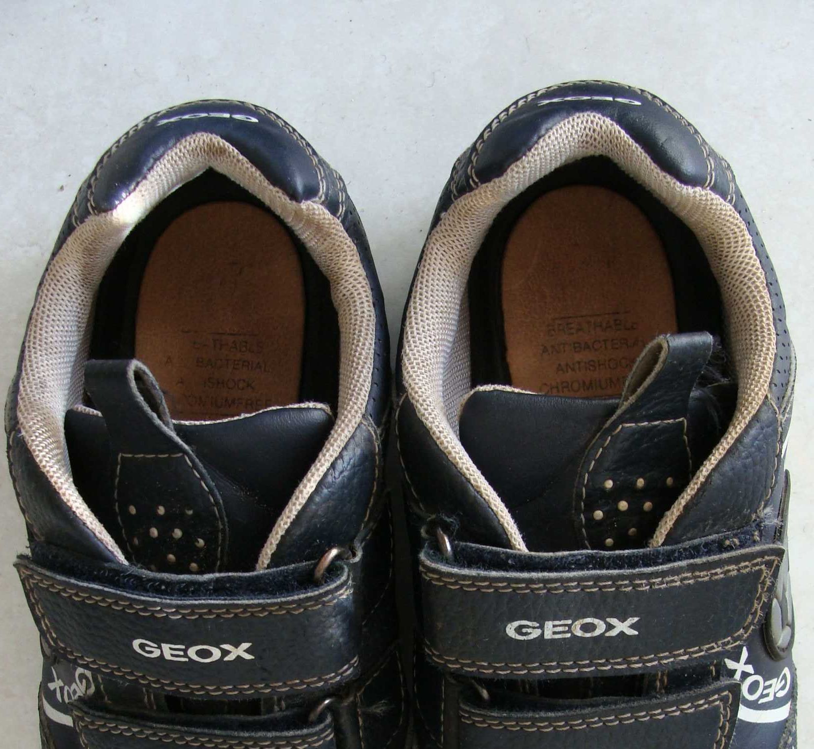 Dziecięce skórzane buty oddychające z mikroporami Geox Respira. Roz.31