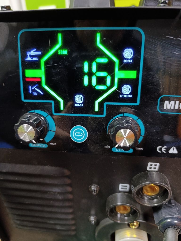 Зварювальний інверторний напівавтомат MIG 345 LCD