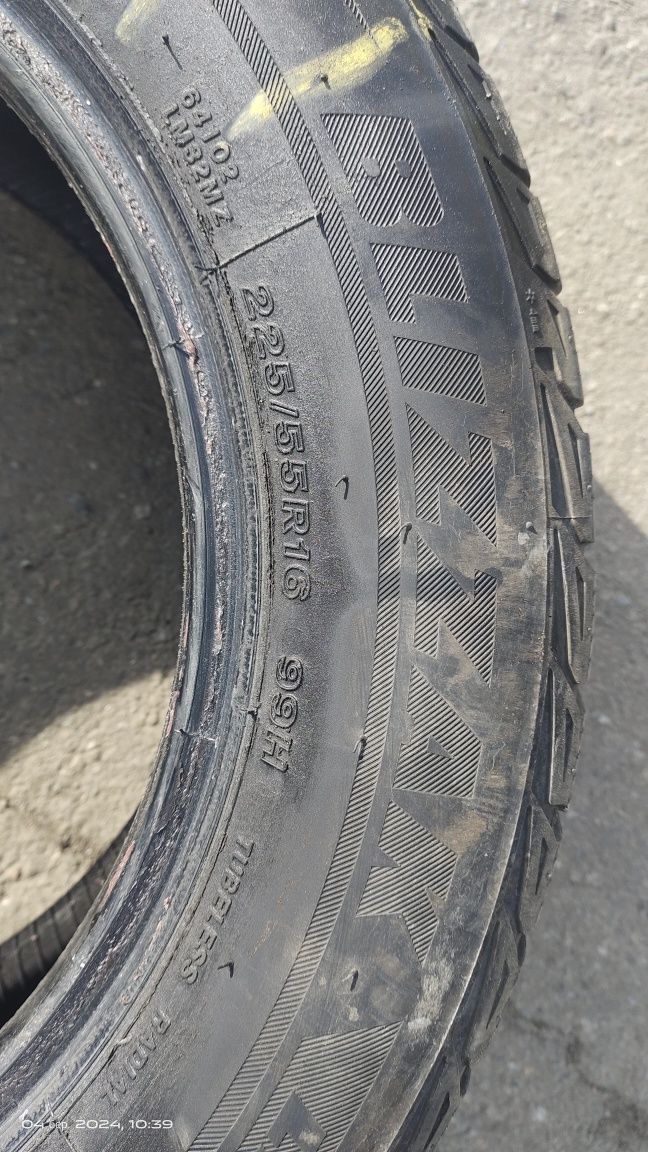 Продам резину Bridgestone R16 225/55/ Б/У (зима) 4 шт