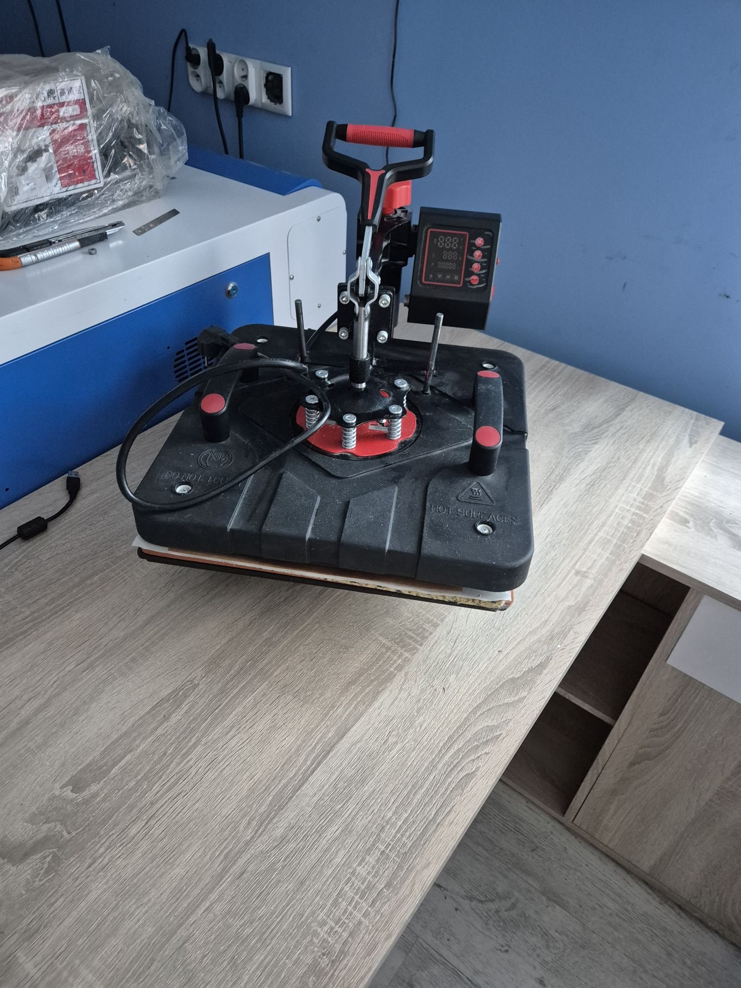 Ploter laserowy 100w 100x60cm
