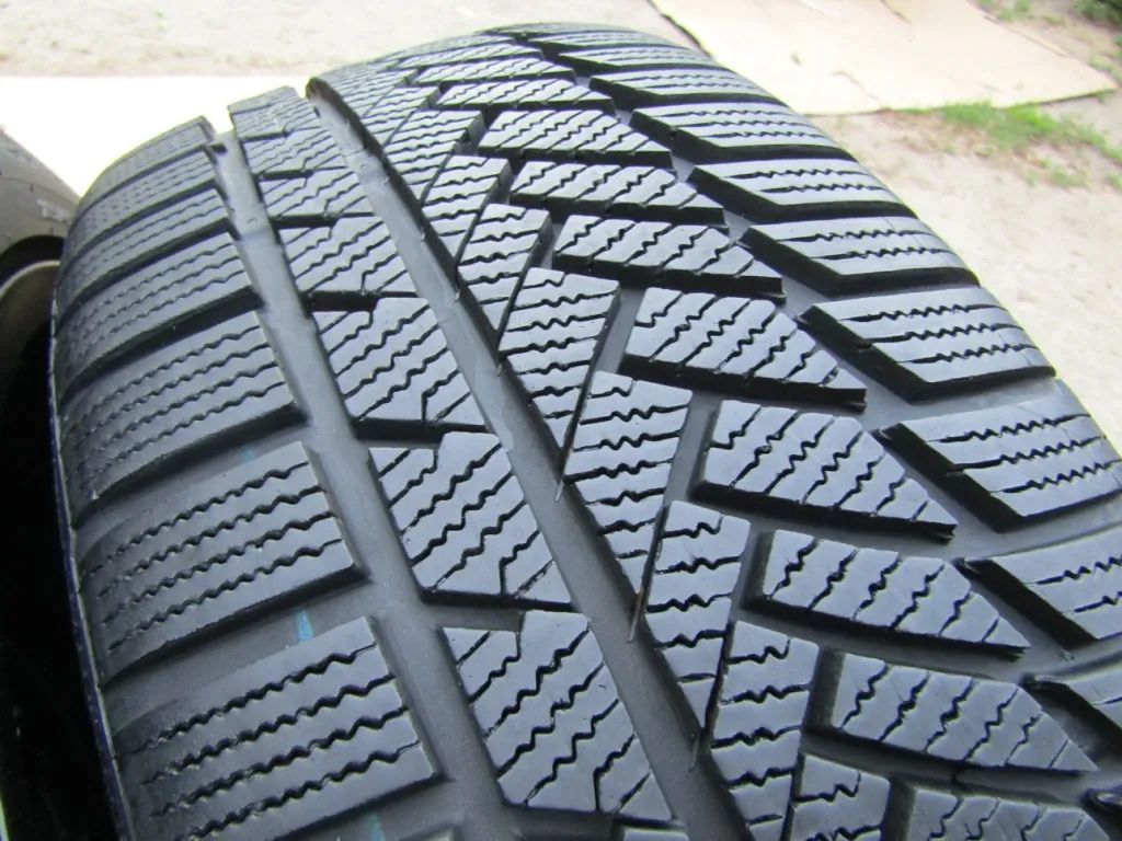 4x Felgi Koła 18 Volvo S40 V60 S90 V90 C30 S60 XC40 XC60 + Opony 235/45 18