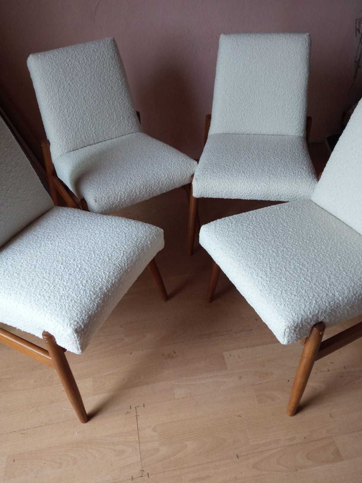 4 fotele , zestaw  typ 300-227 biała bukla , elegancki zestaw,     PRL