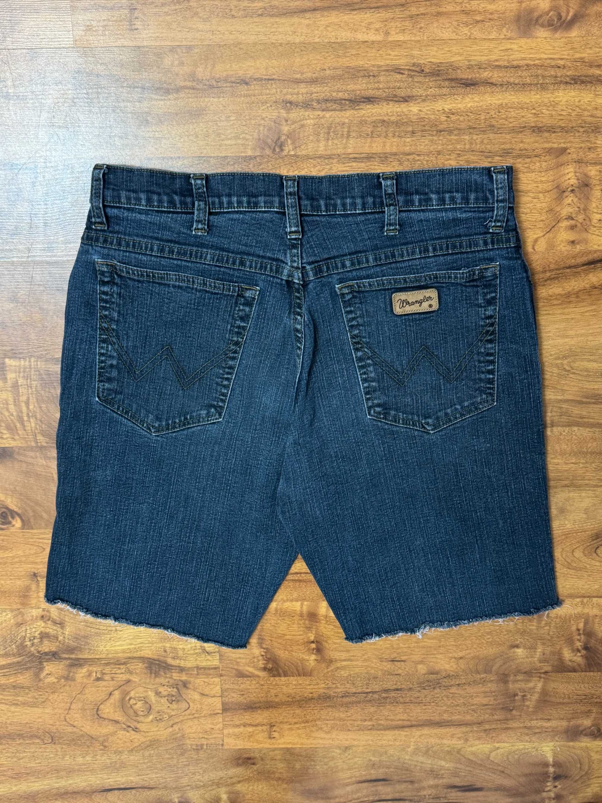 Spodenki jeansowe szorty granatowe texas stretch Wrangler M W33
