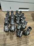 20 sztuk śrub szpilek koła M14x1,5x27 WHT001812