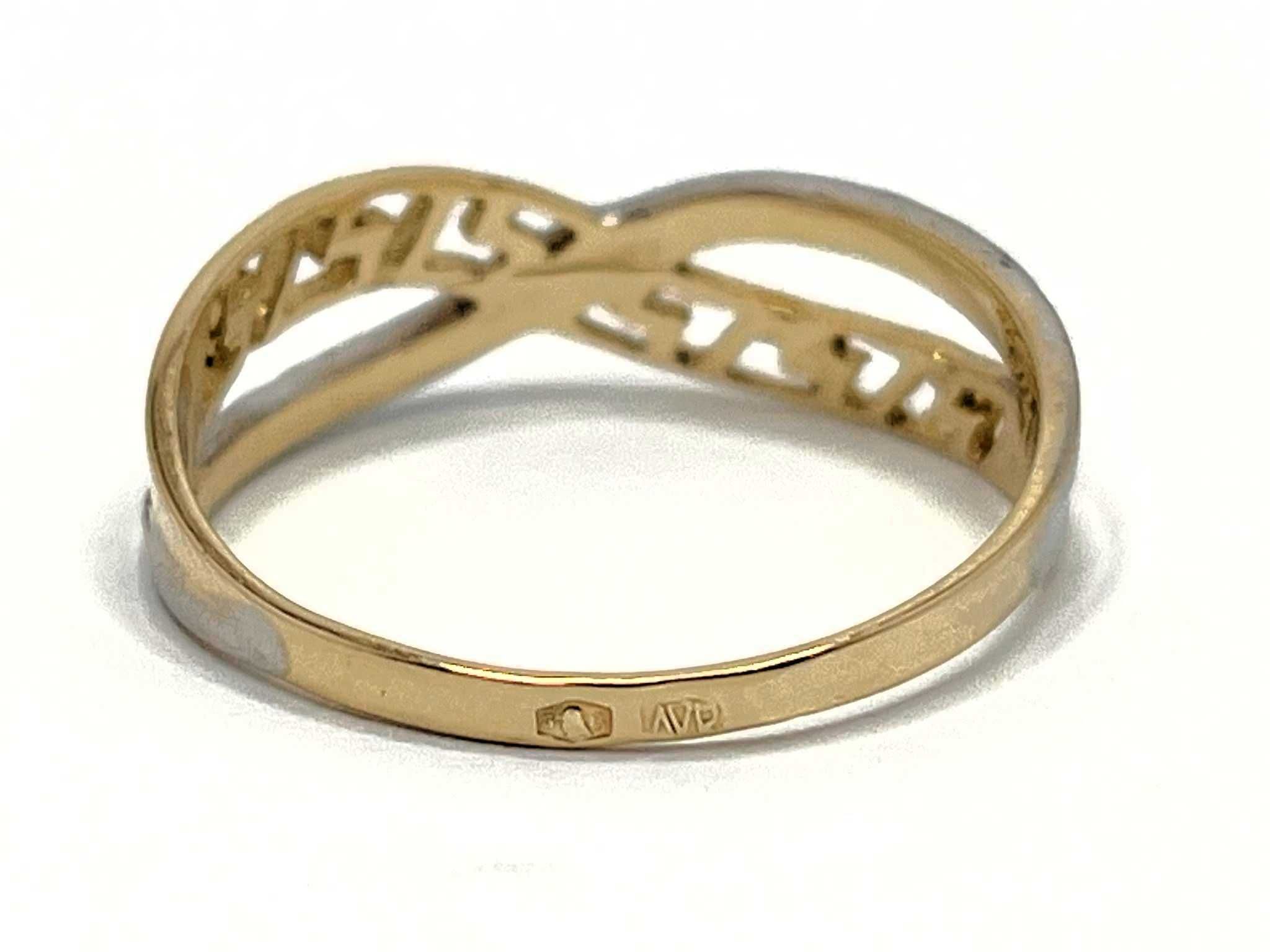 Nowy złoty pierścionek próby 585 - 1,78g (Rozmiar 17)