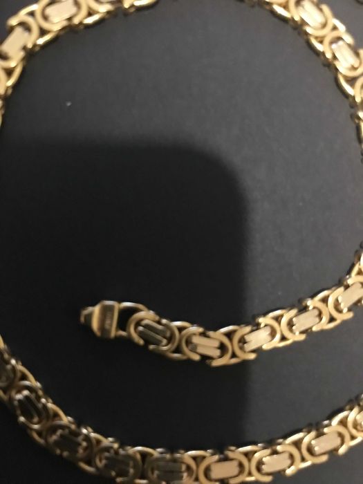 Gold Ladies neckless 18k