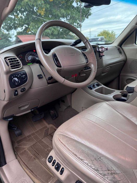 Ford Expedition 5.4L Triton Eddie Bauer (2000) USA Import | 133к миль