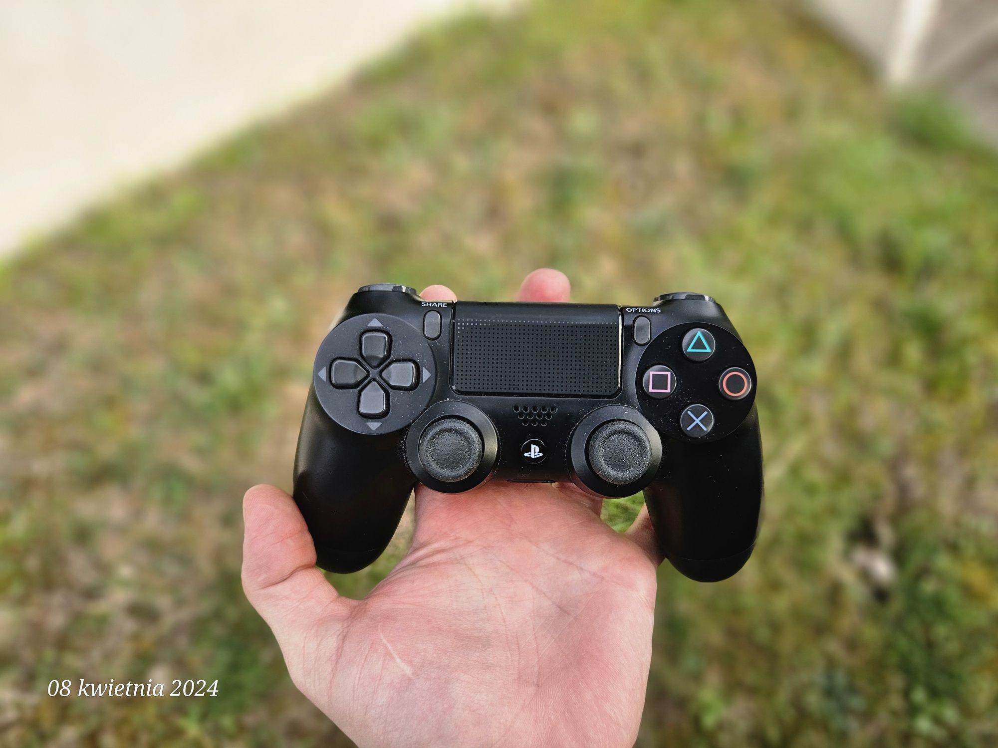 Konsola Sony PS4 PRO 1 TB + Oryginalny Pad