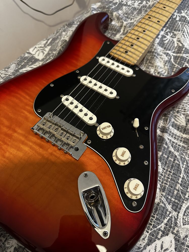 Guitarra Fender MX