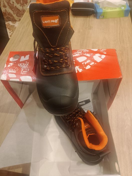 Nowe buty robocze Lahti Pro