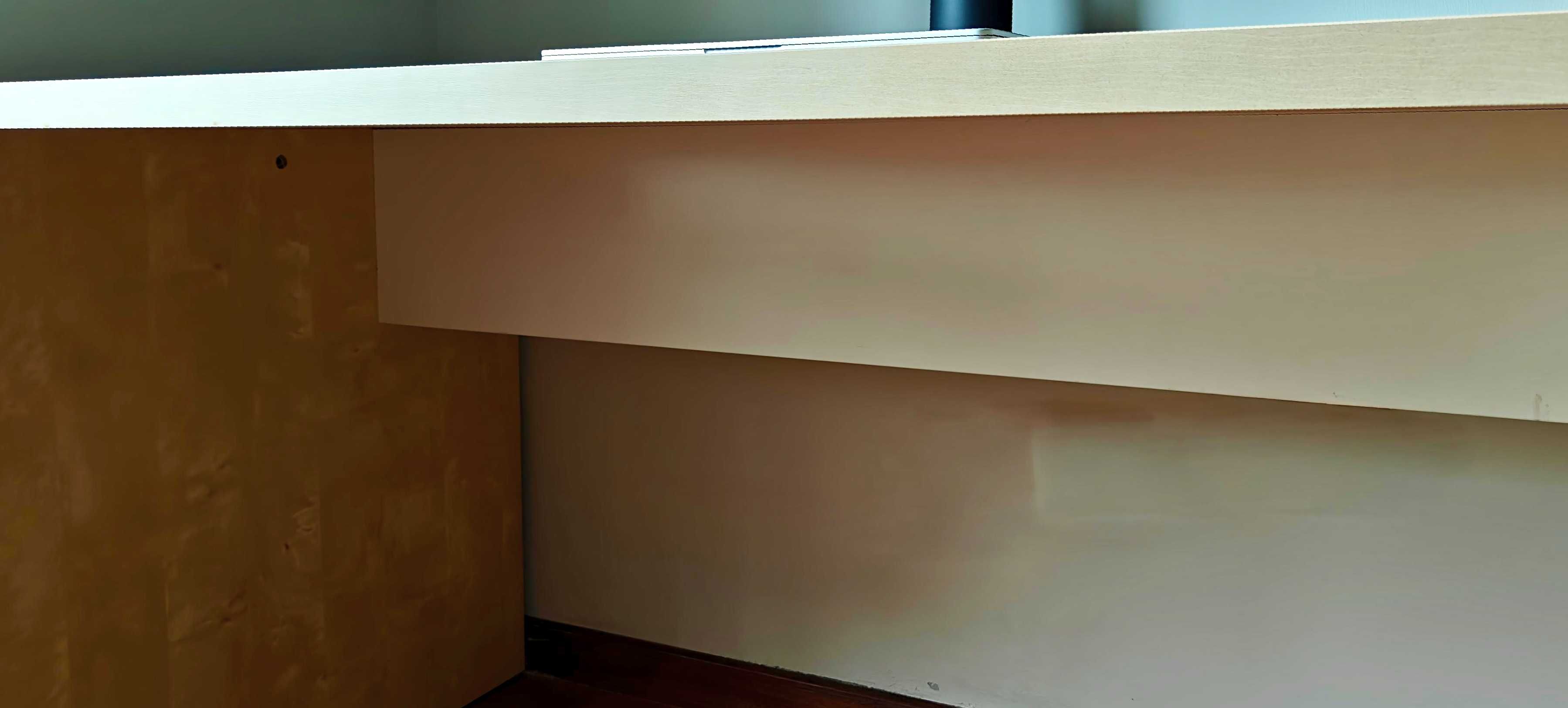 Secretária IKEA – 140x75x75 cm – Excelente estado
