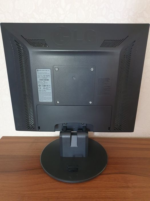 Продам монитор LG 1950S Fletron