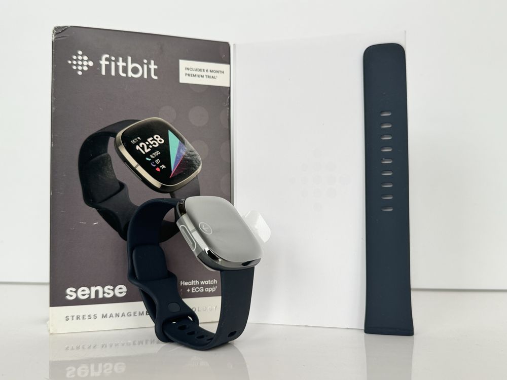 Смарт годинник Fitbit Sense Carbon/Graphite Stainless Steel FB512BKBK
